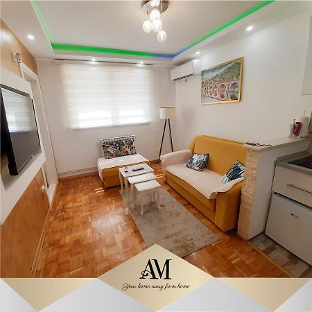 Apartment M วิเชกราด ภายนอก รูปภาพ